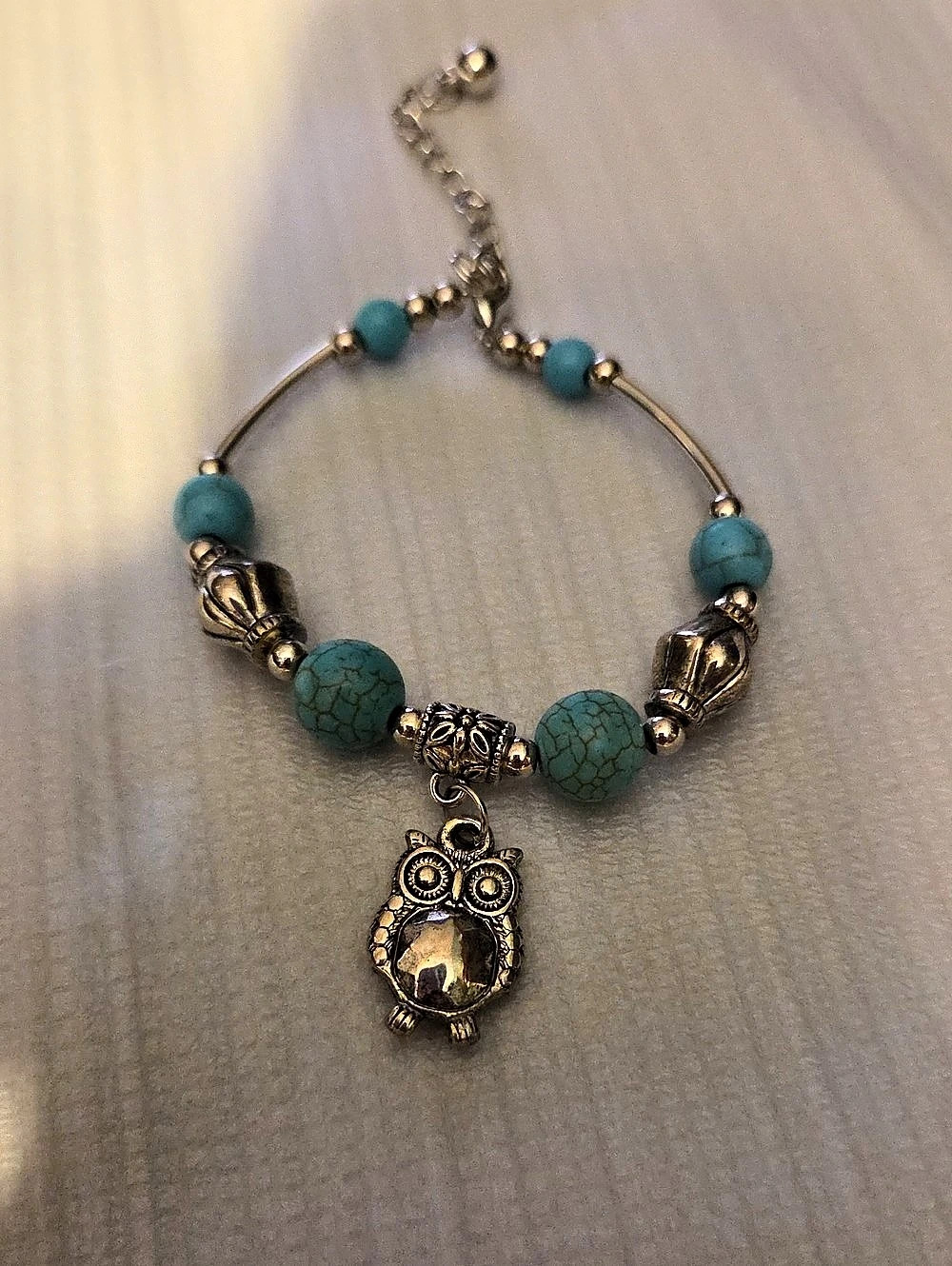 Owl Pendant Beaded Bracelet in Blue & Silver Like New